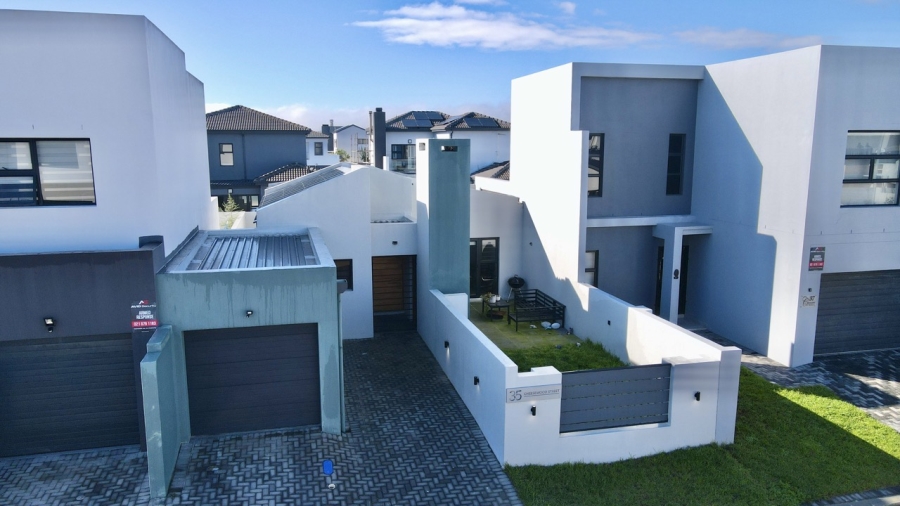 To Let 3 Bedroom Property for Rent in Sandown Western Cape